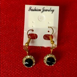 Gold/crystal earrings